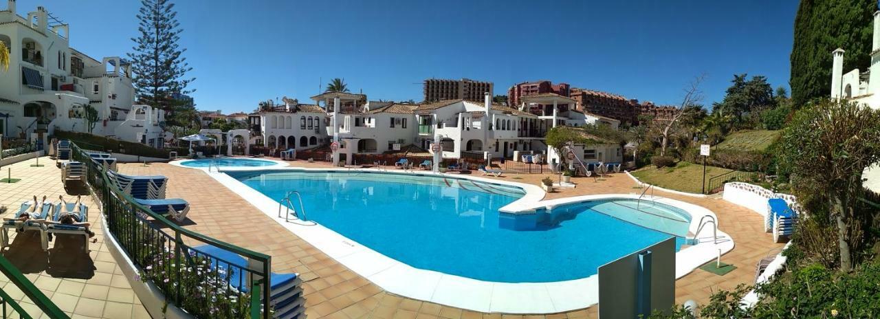 Appartamento Pueblo Blanco Benalmádena Esterno foto
